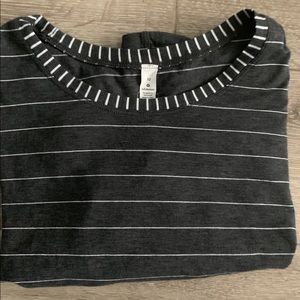 Lululemon crop top- size 10/L